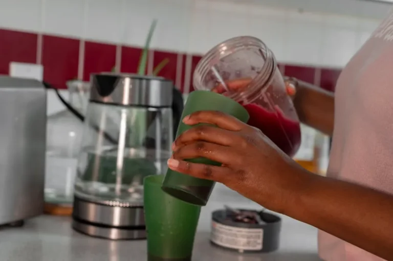5 Morning Smoothies with a Hemp Oil Boost