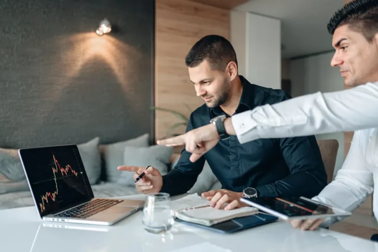 Fintechzoom Review: What It Is, Features, Safety, and Alternatives