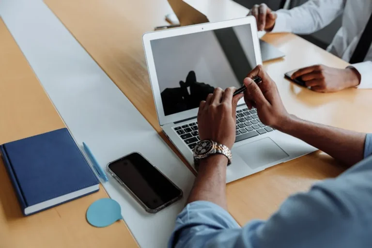 How to Build a Useful Article Around redeepseek.com Without Sounding Generic